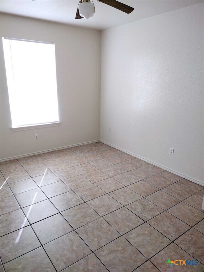 Building Photo - 1504 Windward Dr