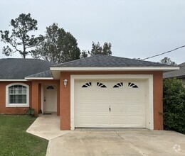 Building Photo - Pine Grove Duplex, Side B