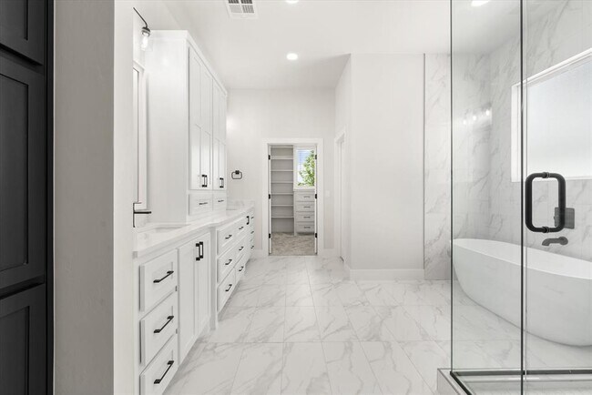 Building Photo - 7213 NW 154th St