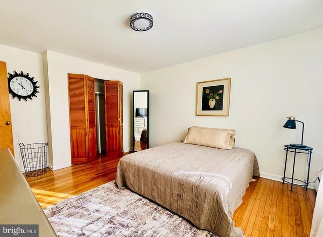 Building Photo - 1334 Montgomery Ave