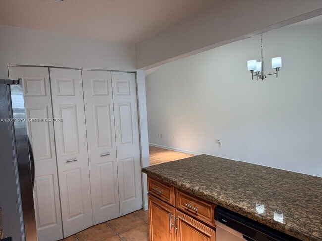 Building Photo - 9123 SW 149th Ct