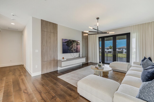 Building Photo - 8283 Royal County Down Rd