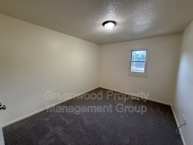 Building Photo - 5745 Bramblegate Rd