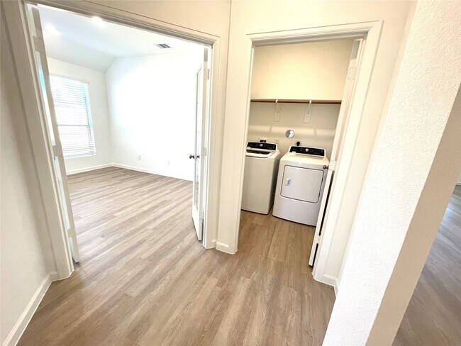 Building Photo - 29418 Amber Pne Ct