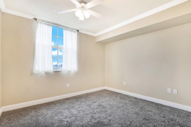 Building Photo - 610 Clematis St