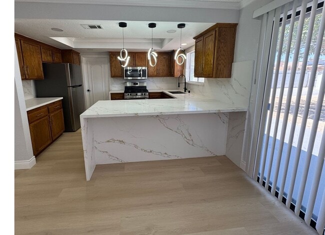 Building Photo - Beautifully Remodeled 3 Bed, 2 Bath $1,795.00