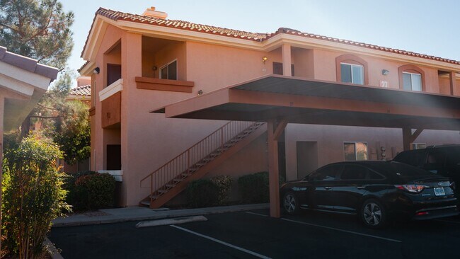 Primary Photo - Charming 2bd 2bth Condo