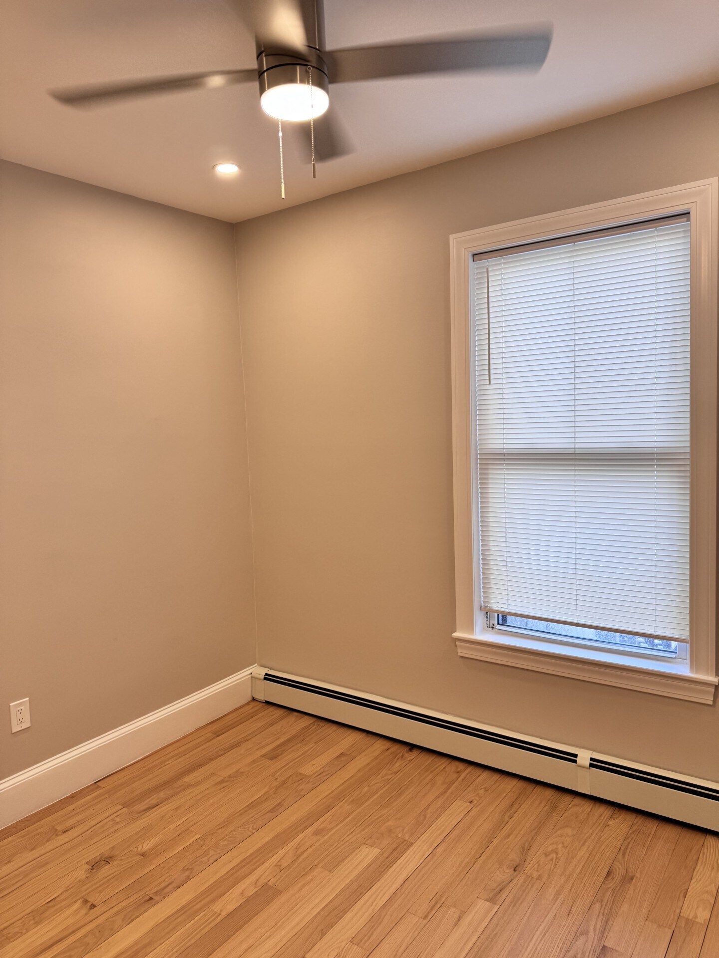 Apt 12 - 35 Brookline St