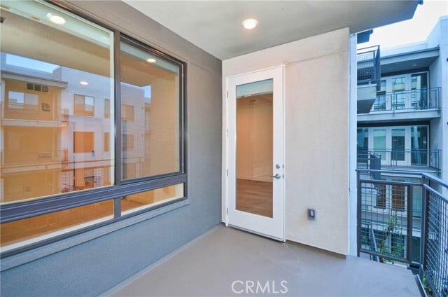 Building Photo - 2440 Nolita