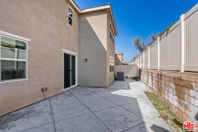 Building Photo - 11611 Cantara Dr