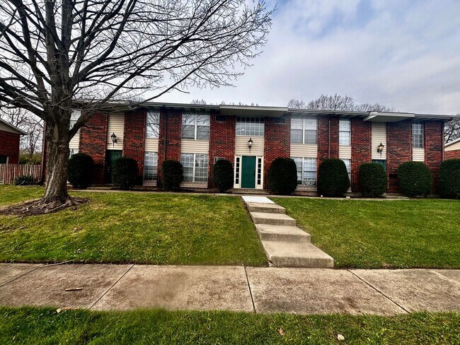Building Photo - Spacious 2-Bed, 1.5-Bath Townhome in West Milton