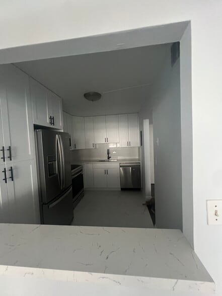 Building Photo - 1865 Brickell Ave