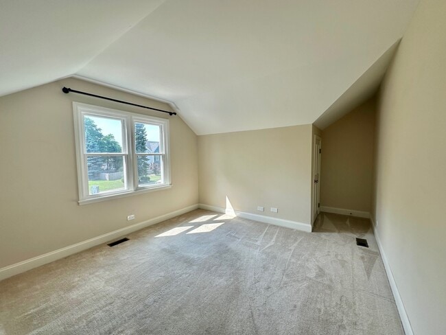 Building Photo - 1648 Dartmouth Ct