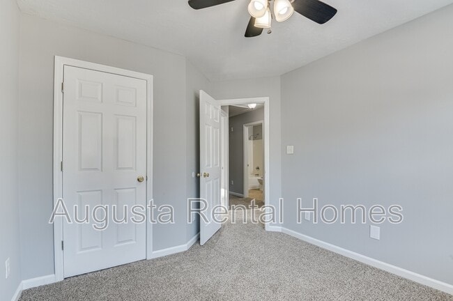 Building Photo - 7635 Pleasantville Way