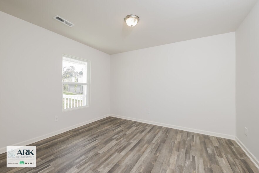 Building Photo - 6327 Century Ln