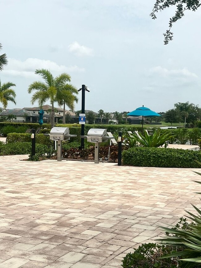 Building Photo - STUNNING LAKEFRONT 3 BEDROOM, 2.5 BATH HOM...