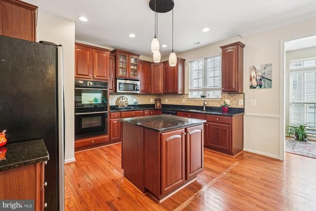 Building Photo - 9327 Hundith Hill Ct