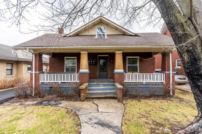 Building Photo - Charming, Fully Furnished Kenwick Rental | $1,500/mo – Utilities Included