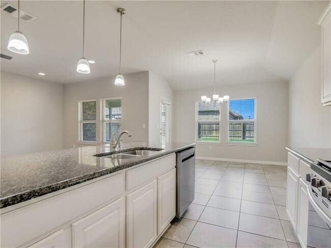 Building Photo - 525 Heinatz Flat Ln