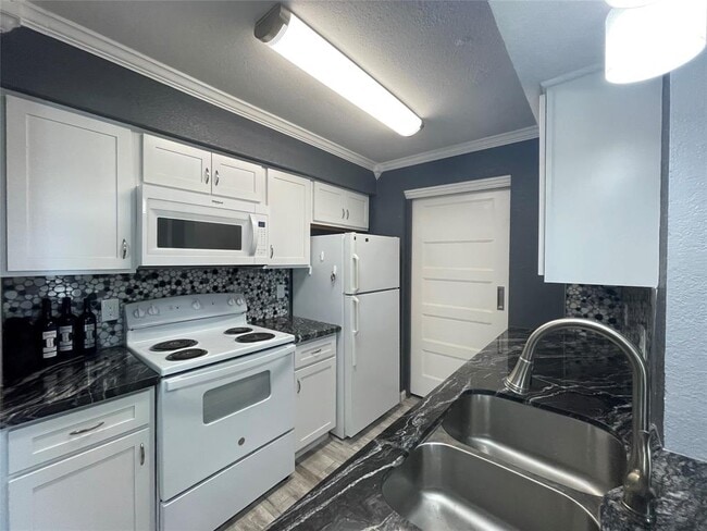 Building Photo - 4001 E NASA Pkwy