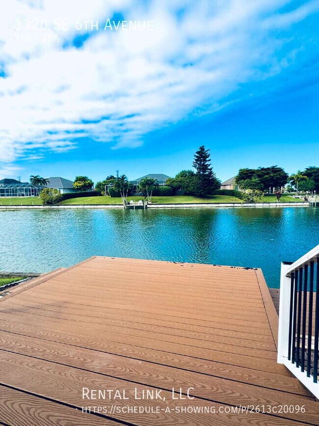 Building Photo - 1320 SE 6th Ave