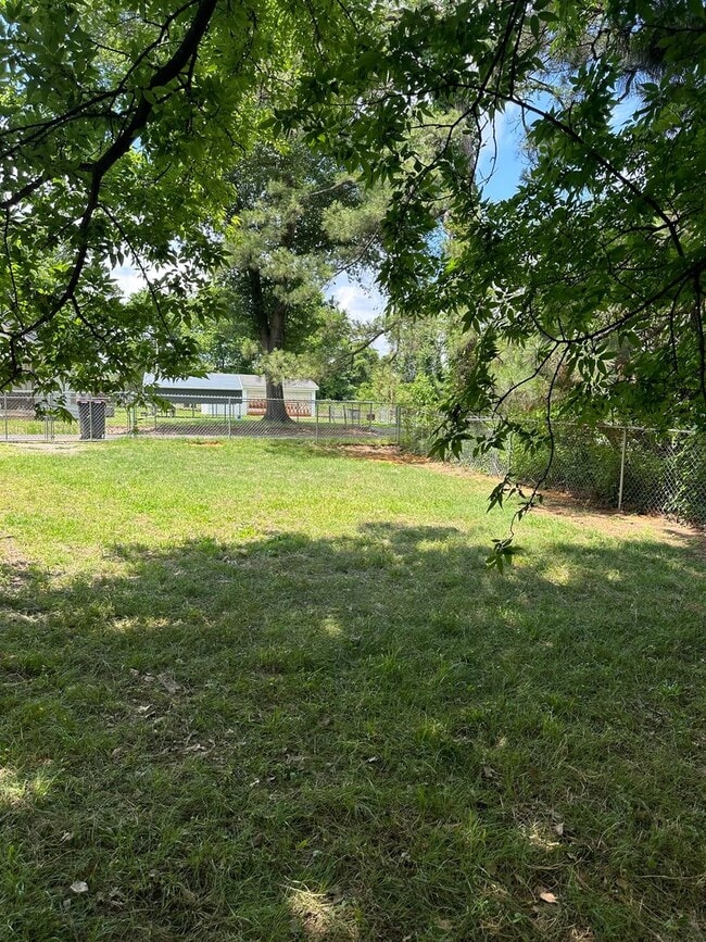 Building Photo - $1,200.00 MOVE-IN-SPECIAL