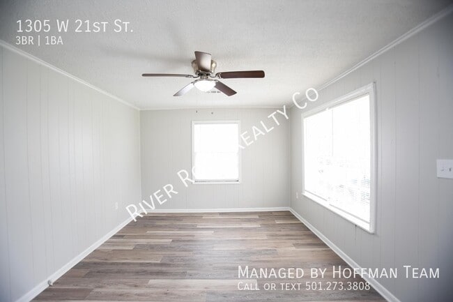 Building Photo - 1305 W 21st St