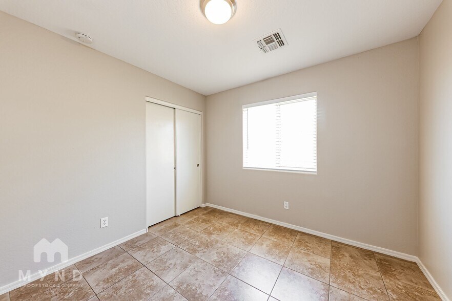 Building Photo - 22027 W Pima St