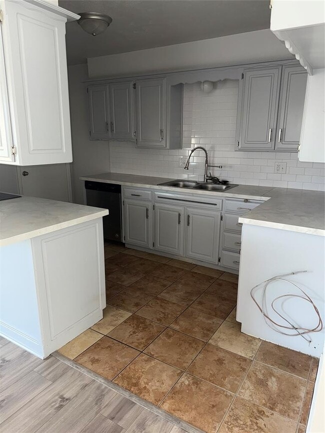 Building Photo - 1137 NW 104th St