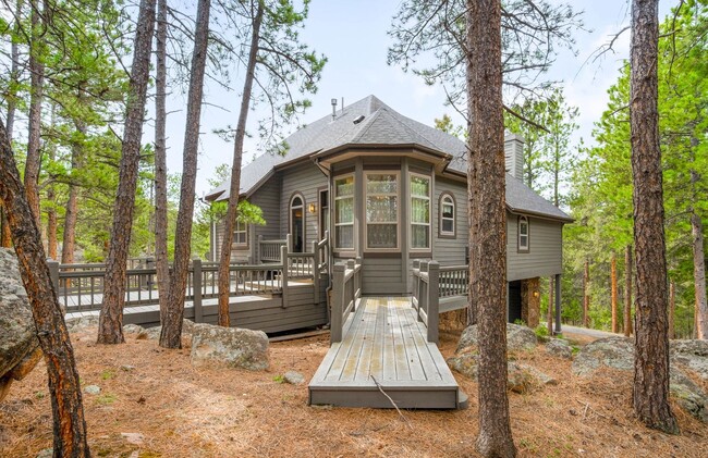 Building Photo - 1BD, 1BA Mountain Gatehouse in Conifer