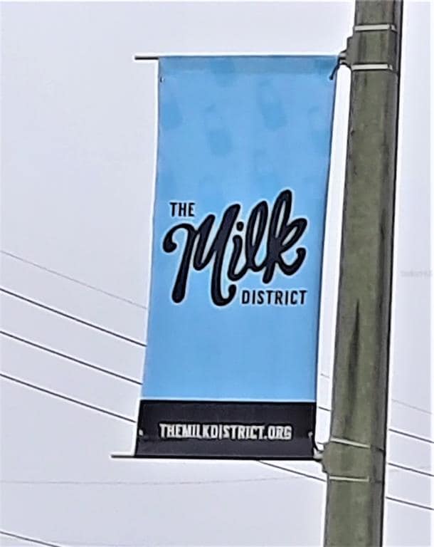 Building Photo - 832 N Hyer Ave