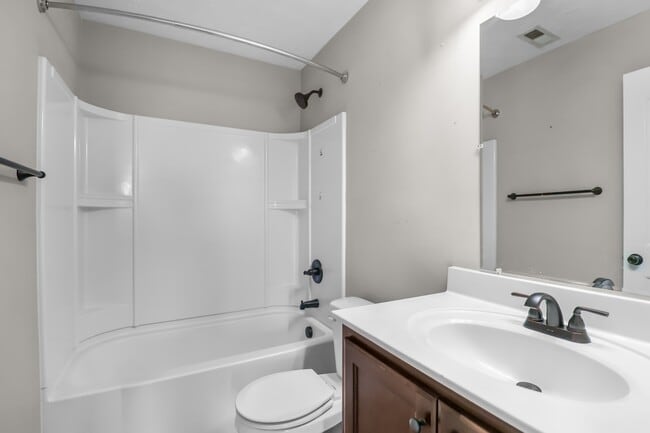 Building Photo - 2200 Trophy Trce