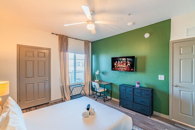 Building Photo - 9600 W Georgia Ave