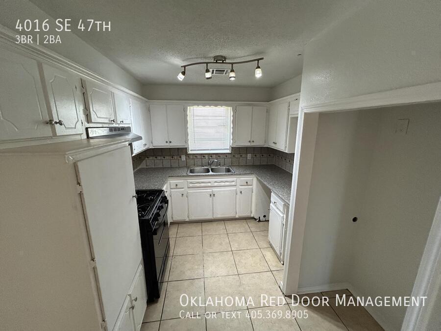 Building Photo - 4016 SE 47th St