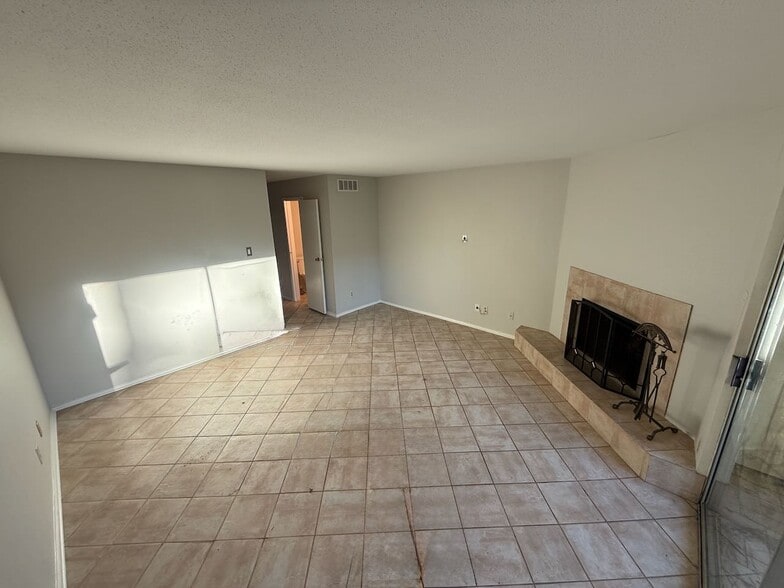 Building Photo - 14515 Wunderlich Dr