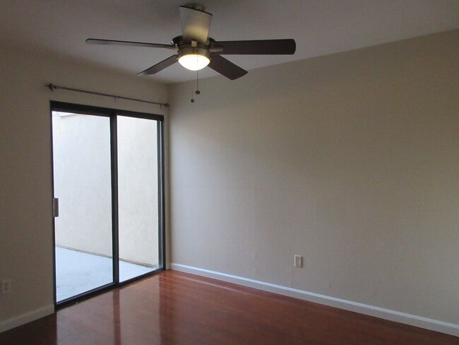 Building Photo - 615 Brookview Way