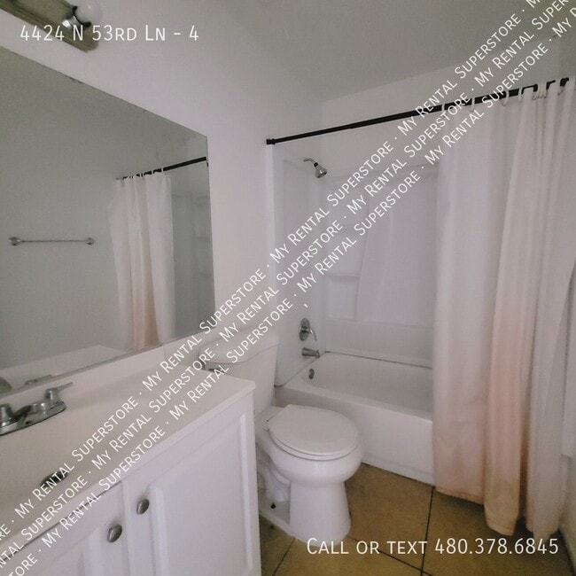 Building Photo - 4424 N 53rd Ln
