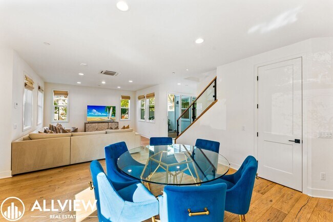 Building Photo - *Limited Move In Special! $1,000 Off First...