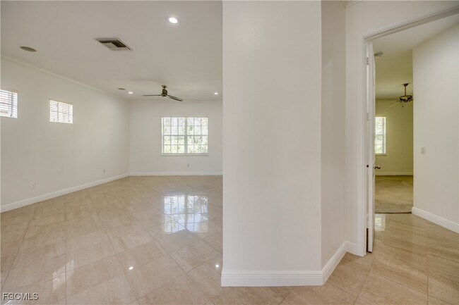 Building Photo - 14021 Bently Cir