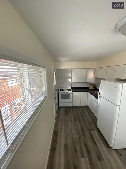 Building Photo - 2408 S 92nd St