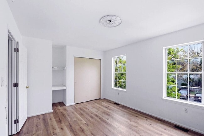 Building Photo - Charming 3BR Townhouse in Wyndham Place - Lakewood