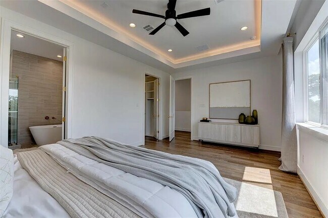 Building Photo - 7120 Gary St