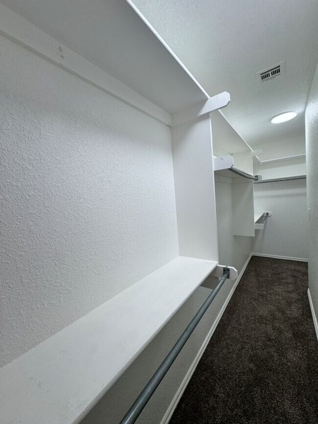 Building Photo - Brand new updates , spacious and a true 4 bedroom home in a gated community in Newcastle! Call us...