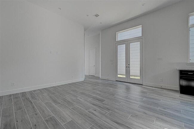 Building Photo - 8930 Spring Knoll Forest Dr