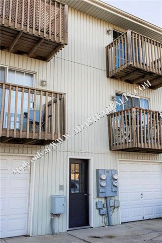 Building Photo - Affordable Living in Kansas City-Available...