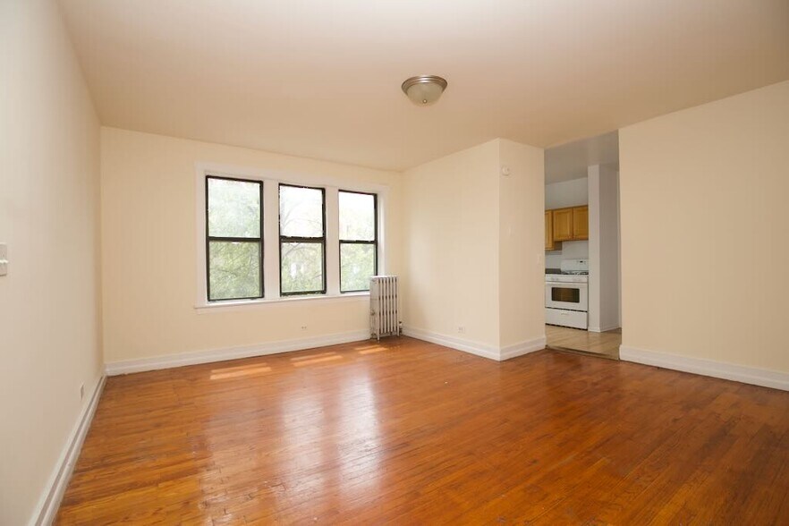 Building Photo - 1530 N Kedzie Ave