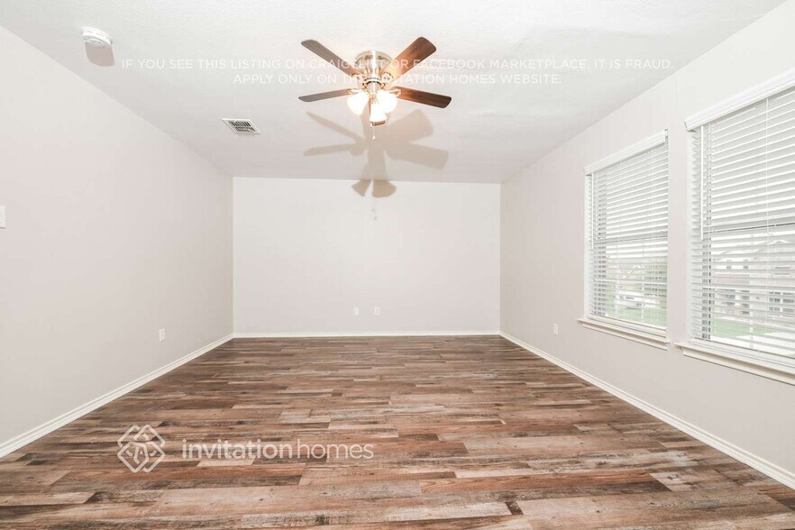 Building Photo - 216 Cedar Crest Dr