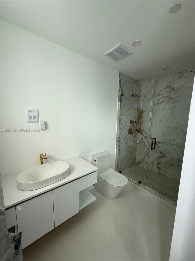 Building Photo - 3222 NE 7th St