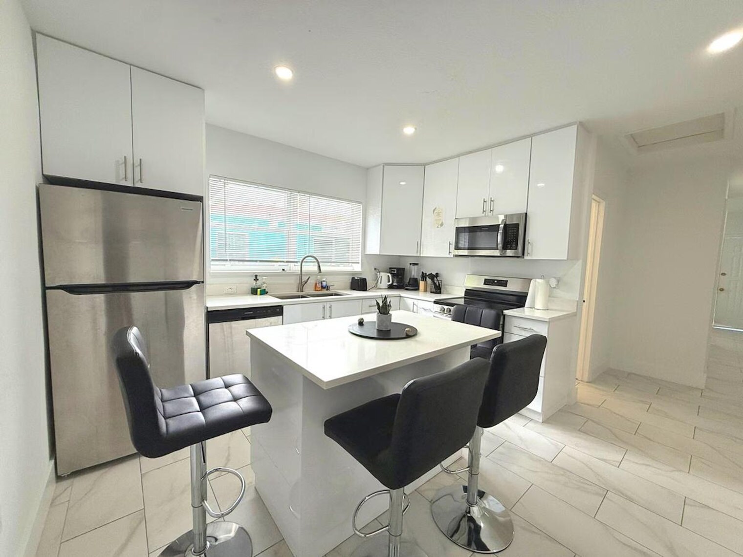 Building Photo - 261 NW 34th St