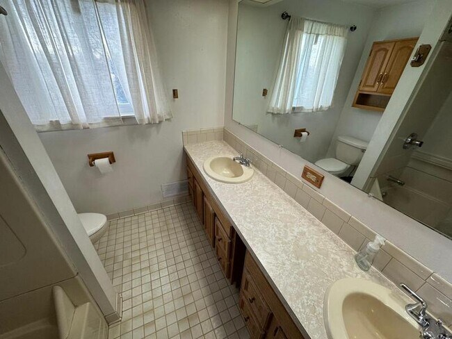 Building Photo - 3454 Winterfield Dr